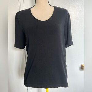 Chico’s, the ultimate tee, Black, Size 2 (Chico’s Sizing)